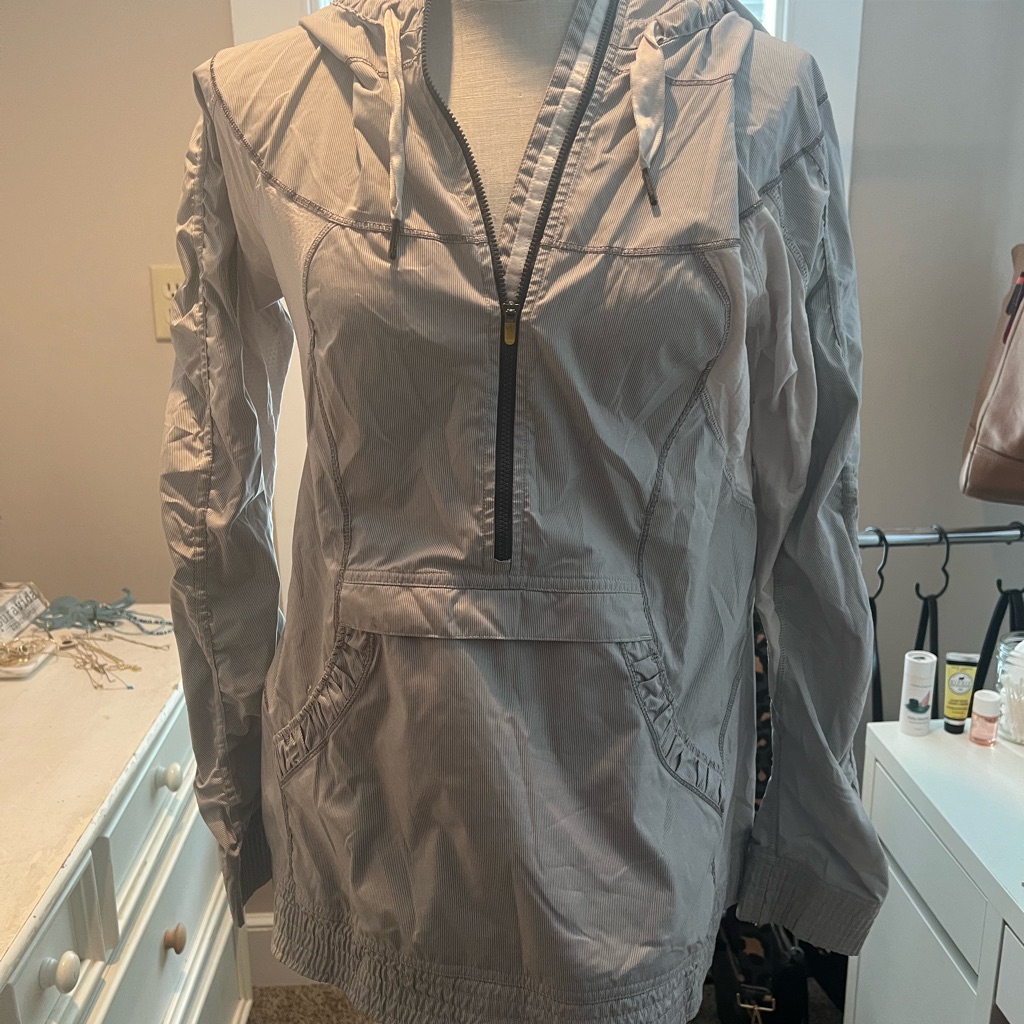 Lululemon Light Pullover Jacket